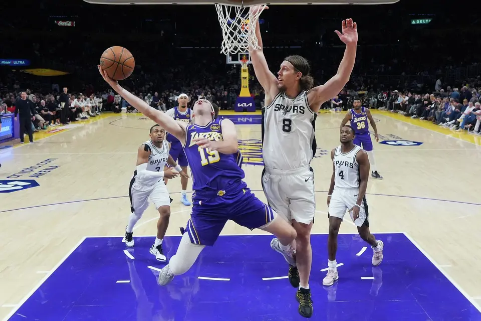 Stephon Castle Scores Career High in Spurs Win Stephon Castle Scores Career High in Spurs Win