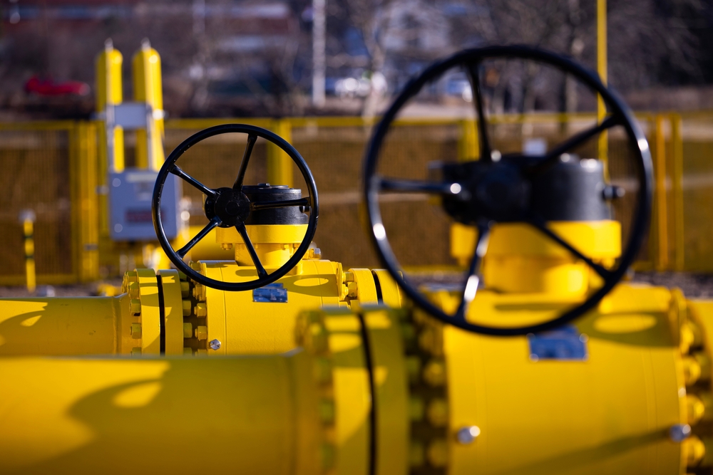 EU Sets Deadline to Cut Russian Energy