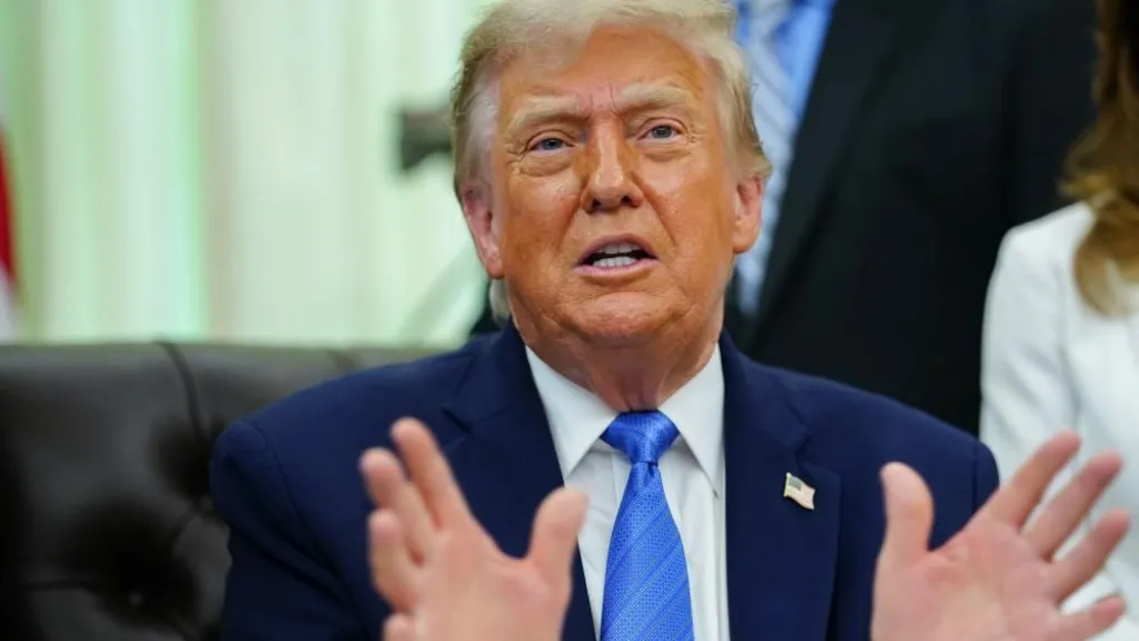 Trump Warns Iran Of New US Strikes Trump Warns Iran Of New US Strikes