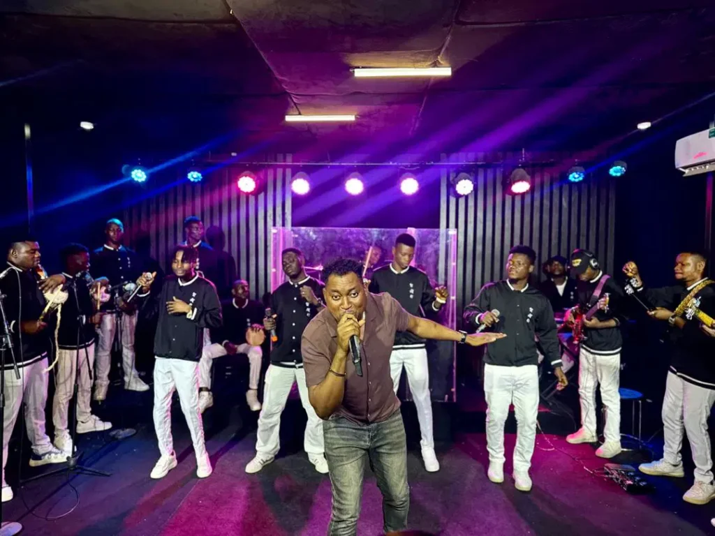 Idowu Santana Entertainment Band Goes Global Idowu Santana Entertainment Band Goes Global