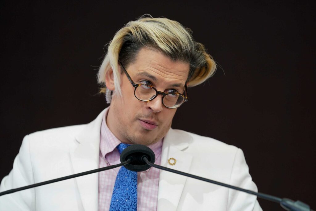 Milo Yiannopoulos Deportation Leads to UK Return
