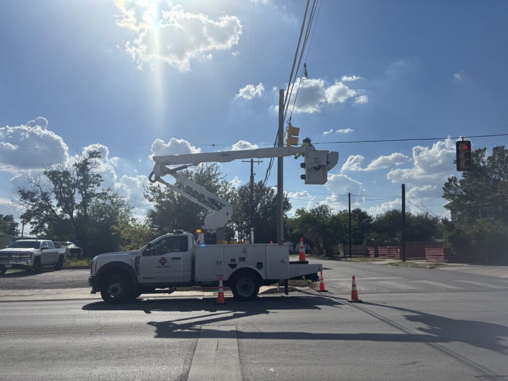 San Antonio Storm Outages Leave Thousands Waiting San Antonio Storm Outages Leave Thousands Waiting