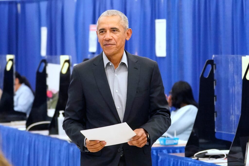 Obama Slams Trump as Midterm Campaigns Heat Up