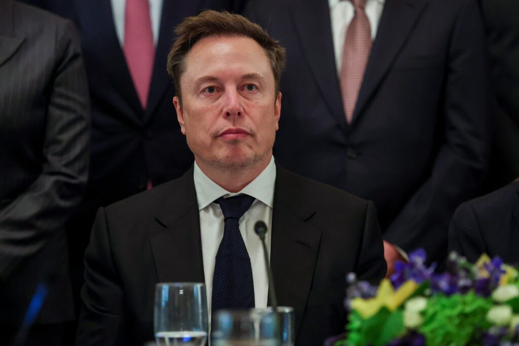SpaceX Starlink Mobile Pressures US Phone Firms SpaceX Starlink Mobile Pressures US Phone Firms